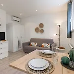 Apartment Alexandre - *