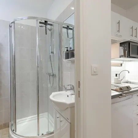 Apartment Alexandre - *